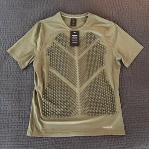 NWT Olive Green OMORPHO Weighted T-Shirt L with Textured Design - 1.6 lbs